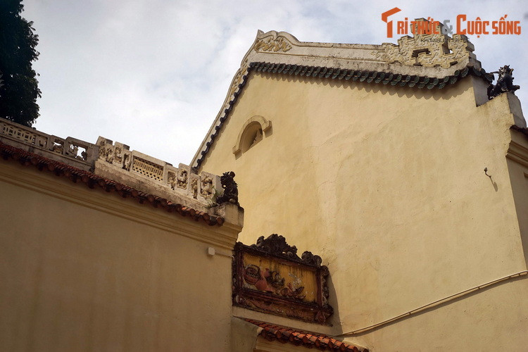 Lịch sử hội quán còn gắn liền với tên tuổi nhà cách mạng Tôn Trung Sơn. Trong quá trình hoạt động và chuẩn bị cho Cách mạng Tân Hợi ở Trung Quốc năm 1911, ông đã lưu trú tại hội quán Quảng Đông vào năm 1903 – 1904.