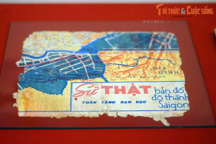 Tấm bản đồ Sài Gòn của má Sáu Ngẫu (thị xã Thủ Dầu Một) trao cho Trung đoàn 27, Sư đoàn 320 khi đơn vị tiến công Lái Thiêu, tiến vào giải phóng Sài Gòn, đêm 29/4, rạng ngày 30/4/1975.