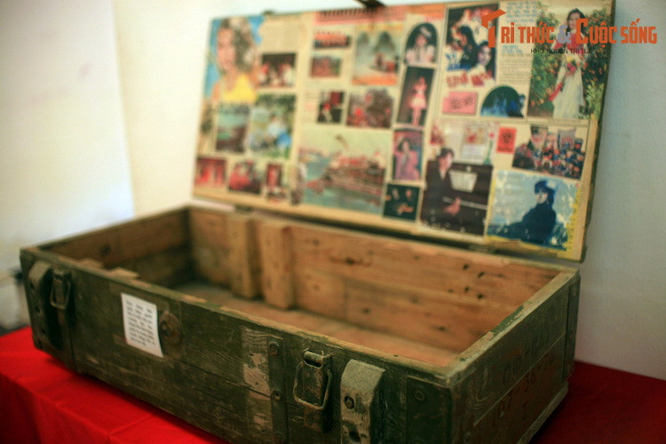 Hòm đựng đạn pháo được người dân và sinh viên các trường đại học dùng làm hòm đựng quần áo trong kháng chiến chống Mỹ và thời bao cấp.