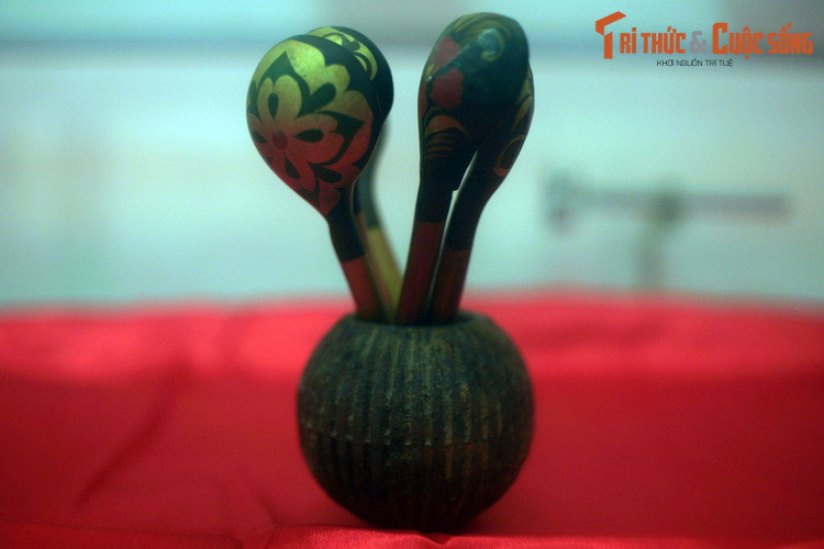 Chiếc lọ này làm từ vỏ quả mìn khía của Mỹ.