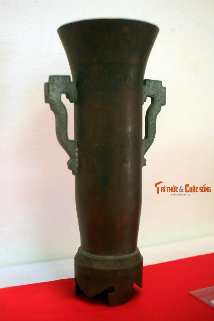 Trong kháng chiến chống Mỹ và thời bao cấp, rất nhiều cuộc thi đấu thể dục thể thao đã dùng vỏ đạn pháo cao xạ làm thành cúp để trao cho các vận động viên đoạt giải.