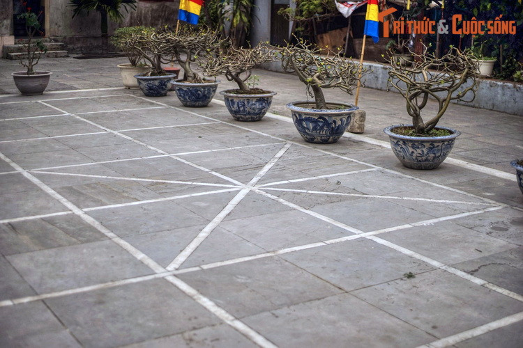 Theo lệ xưa, các cuộc thi được tổ chức theo thể thức loại trực tiếp. Sau khi vượt qua vòng sơ tuyển, các kỳ thủ sẽ chính thức so tài trong các ngày tiếp theo. Ngày cuối cùng chỉ còn hai đấu thủ, ai thắng sẽ là người phá giải cờ.