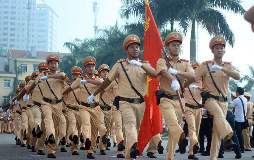 Hội thi “Điều lệnh, võ thuật Công an nhân dân năm 2017” có 22 đơn vị tham gia được thành lập 14 khối. Các đội thi phải trải qua các phần thi: Điều lệnh (phần lý thuyết) và thực hành về điều lệnh Công an nhân dân (quy trình lực lượng CSGT) cùng với phần thi võ thuật.