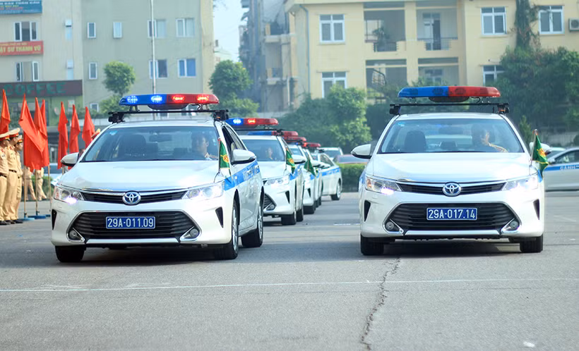 Bên cạnh đó dàn ô tô được trang bị cho lực lượng CSGT dẫn đoàn cũng được đội thi trình diễn trong hội thi.