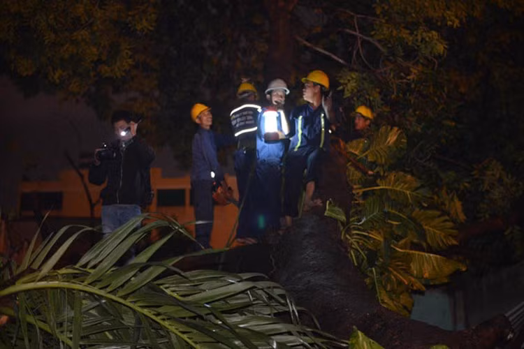 Diem nong 24h: Cu ong 73 tuoi hiep dam be gai linh an thich dang-Hinh-9