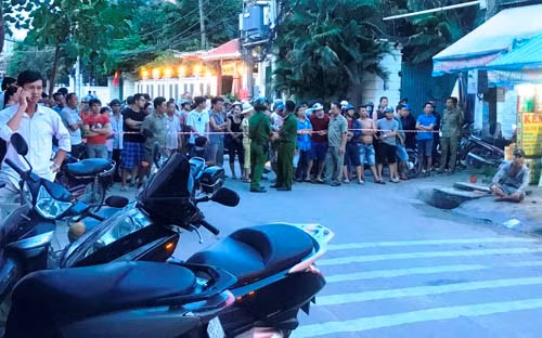 Diem nong 24h: Hoc sinh bi giao vien danh tim chan