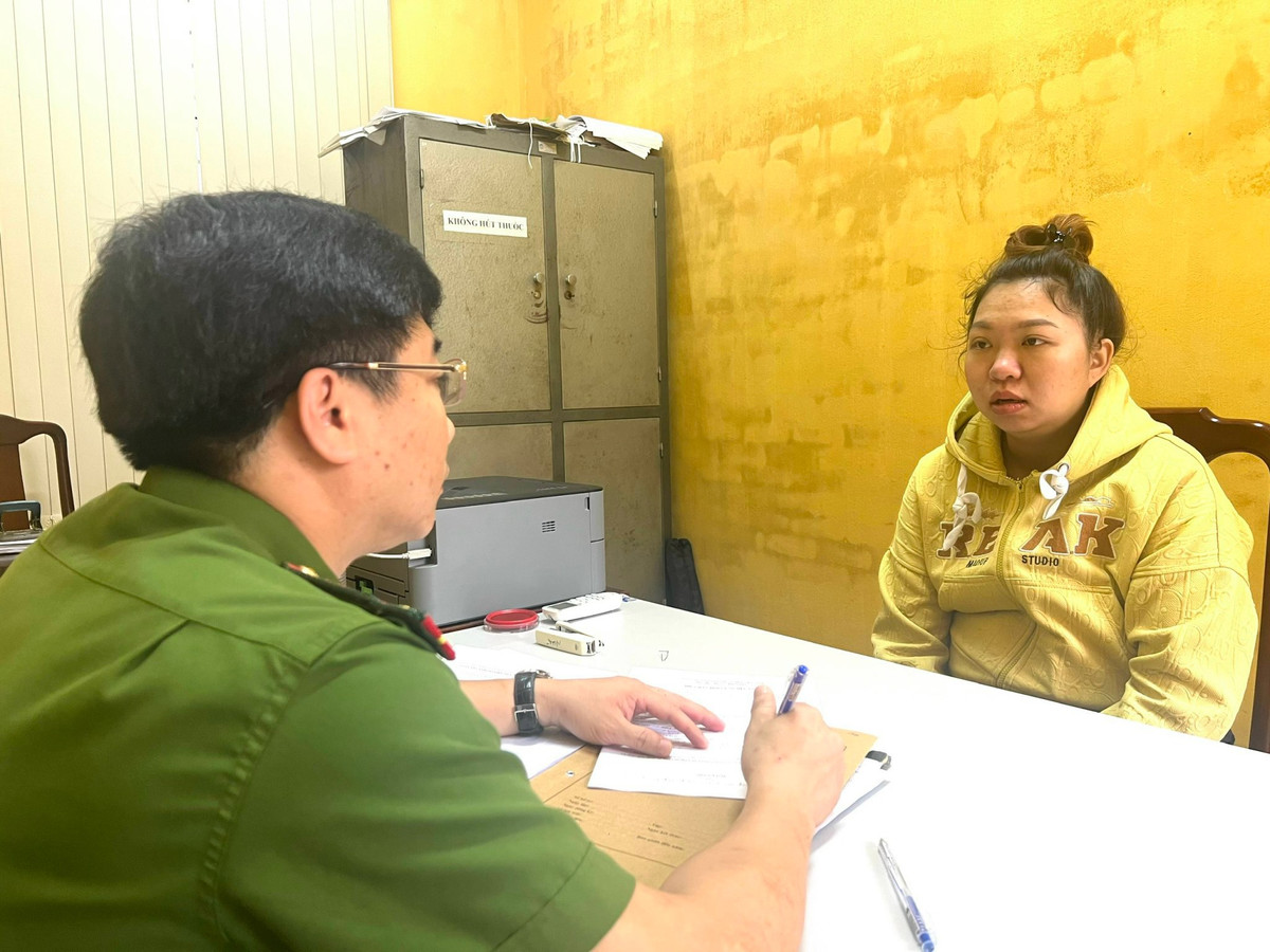 Bat thay boi rom lua cat “duyen am” chiem doat 200 trieu dong