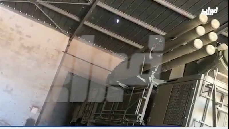 Bởi đến thời điểm hiện tại, không chỉ lực lượng phòng không rất mạnh và những đơn vị mặt đất của LNA cũng có thể tung ra những đòn đáng sợ bằng loạt vũ khí mới trong khi đó ở trên không những chiếc MiG-29 và Su-24 đã sẵn sàng dội lửa. Ảnh trong bài: Hệ thống phòng không Pantsir-S1 mới được chuyển giao cho LNA.