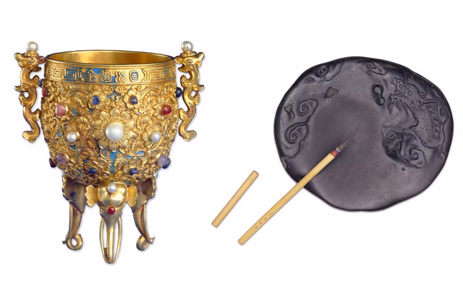 Đặc biệt, trong buổi tiệc của nhà vua với quan lại đại thần, những người tham dự sẽ trổ tài làm thơ ca. Người nào làm tốt sẽ được nhà vua trọng thưởng.