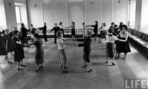 Một lớp học khiêu vũ ở St. Petersburg năm 1958.