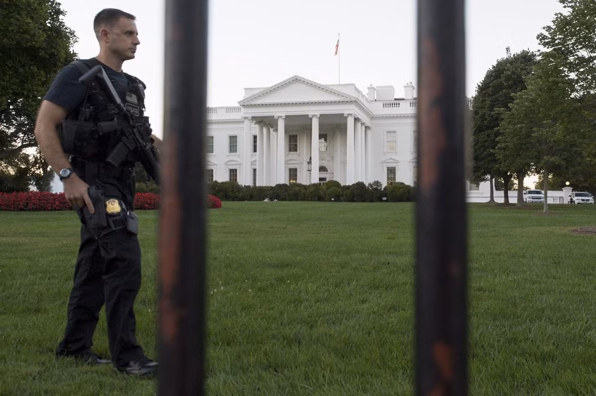 Những người này có nhiệm vụ đảm bảo an toàn tuyệt đối cho các nhân vật quan trọng ở mọi lúc mọi nơi.