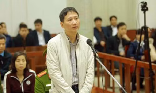 Trịnh Xuân Thanh tại tòa. Ảnh TTXVN