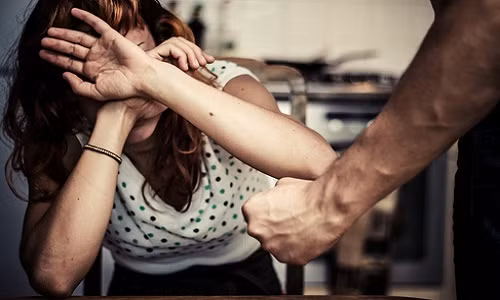 Theo số liệu thống kê của Liên Hiệp Quốc, 35% phụ nữ trên thế giới là nạn nhân của bạo lực gia đình.