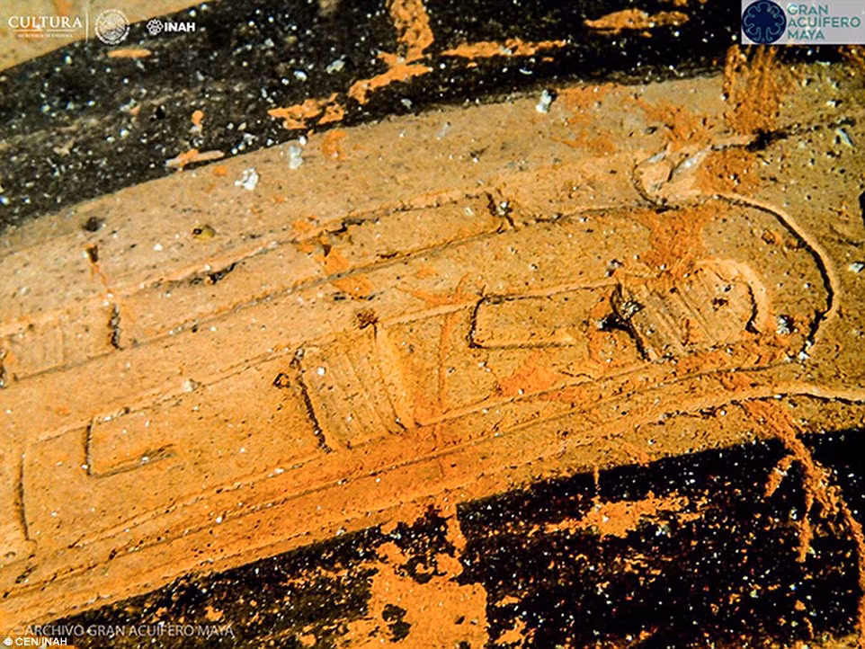 Tàn tích một ngôi đền thờ thần Chiến tranh của người Maya được phát hiện tại hang động trên được các chuyên gia chú ý.