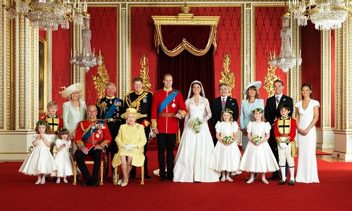 Các thành viên Hoàng gia Anh tham dự hôn lễ của Hoàng tử William với Công nương Kate Middleton năm 2011.