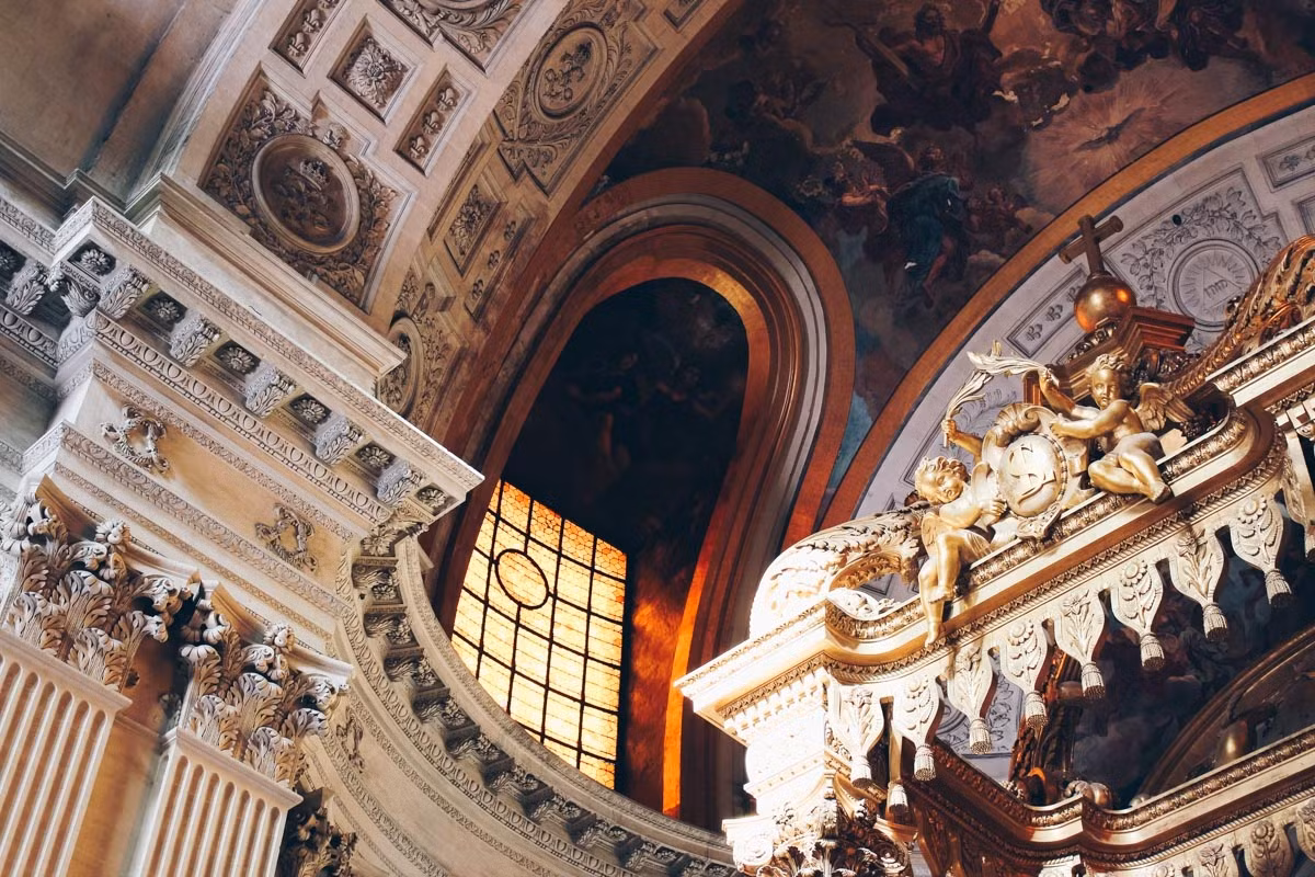 Dường như ngay cả trong “cõi vĩnh hằng”, hoàng đế Napoleon vẫn “sáng chói”.