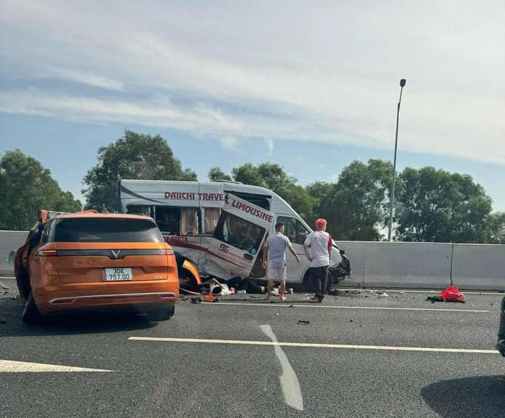 Thủ tướng: Làm rõ vi phạm vụ TNGT trên cao tốc Hà Nội - Hải Phòng Thu tuong: Lam ro vi pham vu TNGT tren cao toc Ha Noi - Hai Phong