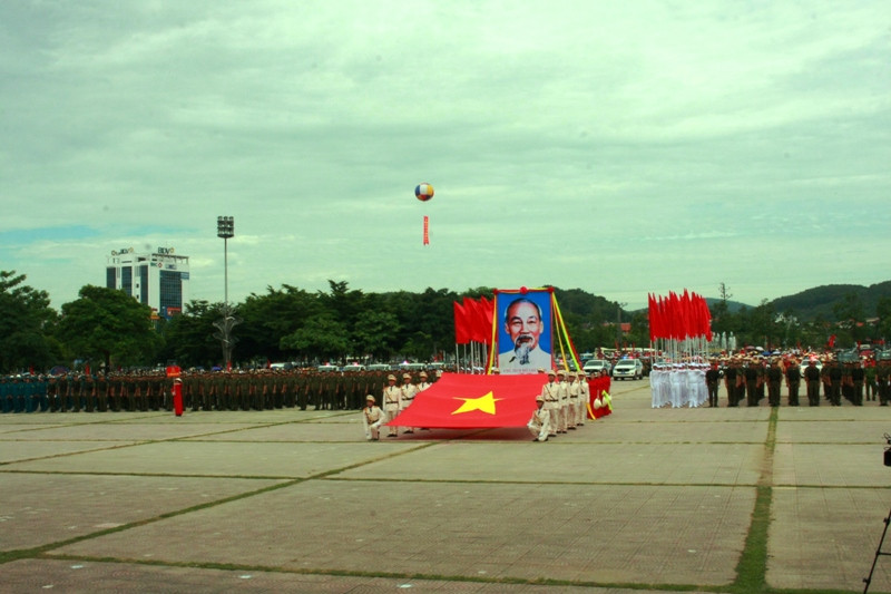 Hai Duong ra mat luc luong tham gia bao ve an ninh, trat tu o co so-Hinh-3
