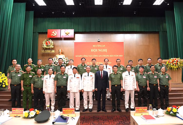 Chu tich nuoc To Lam: Phong chong tham nhung, tieu cuc trong noi bo “khong ngung, khong nghi”-Hinh-2