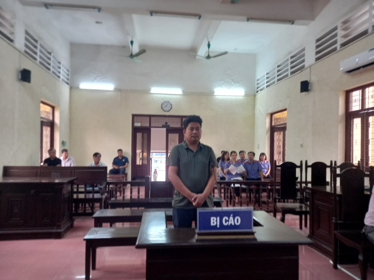 Vu be lop 4 tu vong: Giam doc cty su kien bi tuyen 18 thang tu treo