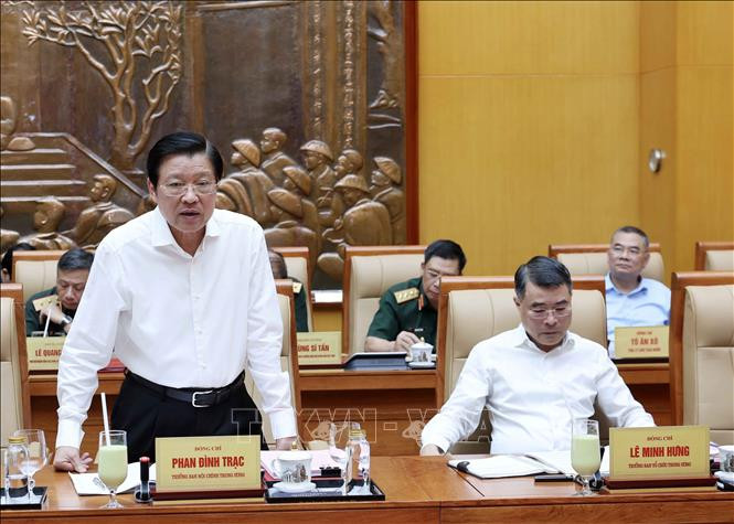 Quân ủy Trung ương quán triệt tinh thần "5 quyết tâm và 5 chủ động" - Hình 3 Quan uy Trung uong quan triet tinh than