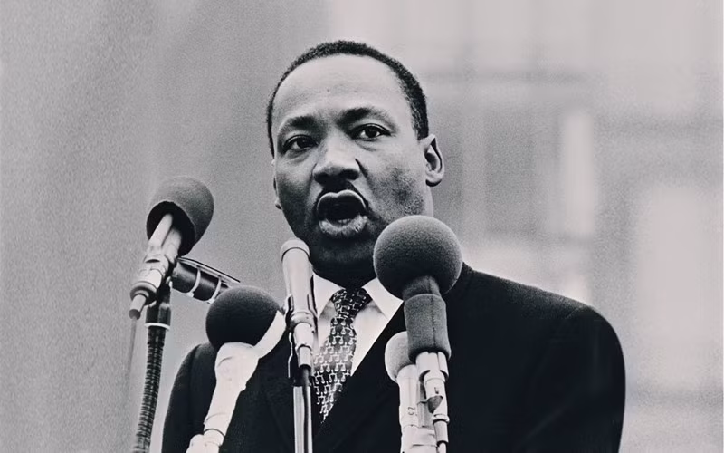 Martin Luther King đã có bài phát biểu làm thay đổi thế giới đó là "Tôi có một giấc mơ". Bài diễn văn này nói lên ước mơ cháy bỏng của mình cho một tương lai của nước Mỹ, tương lai mà ở đó, người da đen và người da trắng được đối xử bình đẳng, chung sống hòa thuận. Đây là một trong những điều bất ngờ về huyền thoại Martin Luther King.