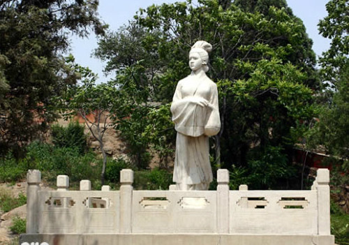 Moi tinh bi thuong ben Van Ly Truong Thanh-Hinh-2