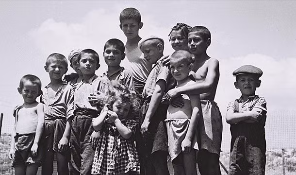 Theo ước tính, 22.000 trẻ em chết mỗi ngày vì đói nghèo.