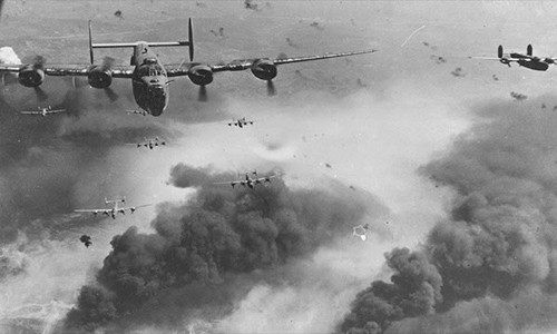 75% tổng số người chết trong Chiến tranh thế giới 2 là dân thường (khoảng 50 triệu người). Đây là một trong những sự thật gây sốc và ám ảnh về cuộc sống con người.