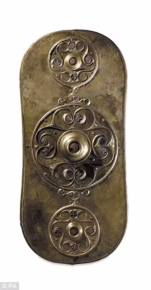 Đây là tấm khiên có niên đại vào khoảng năm 350 - 500 trước Công nguyên.