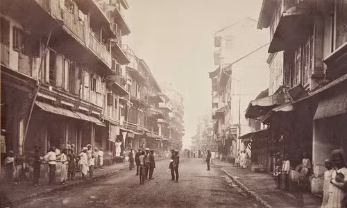 Khu phố Calcutta - một khu phố buôn bán sầm uất. Nơi đây lúc nào cũng náo nhiệt người qua lại.