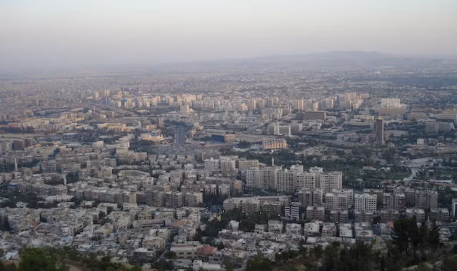 Damascus là thành phố lớn thứ hai ở Syria, với dân số khoảng 2,5 triệu người. Thành phố này được thành lập vào khoảng năm 10.000 - 8.000 TCN. Damascus là một trong những thành phố có cư dân sinh sống liên tục lâu đời nhất thế giới. Đây là một trong những thành phố “già” nhất thế giới.