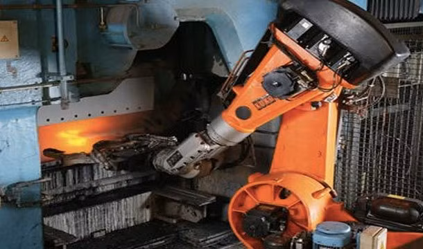 Robert Williams là người đầu tiên trong lịch sử nhân loại chết dưới tay robot. Cụ thể, năm 1979, robot bất ngờ phang cánh tay thép thẳng vào đầu Williams khiến ông Robert chết ngay lập tức khi đang làm việc tại nhà máy lắp ráp Flat Rock của Ford Motor.