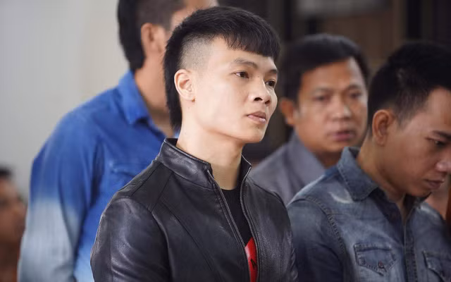 Hầu hết các video trên kênh này là ghi lại những sinh hoạt thường ngày trong chốn giang hồ của nhân vật Khá "Bảnh" như: giao lưu với anh em giang hồ, khoe kiểu sống giàu sang lắm tiền, đòi nợ thuê, tuyên chiến giành địa bàn, ra vẻ đại ca dạy dỗ anh em, ăn chơi...