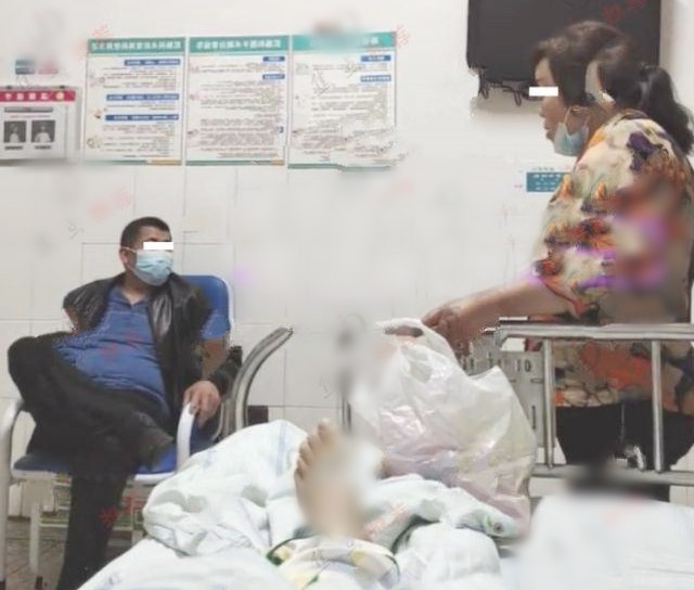 Hau ly hon, co gai cam dong vi me chong cu lam dieu nay