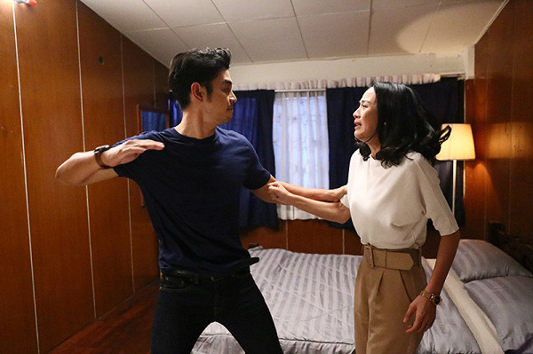 Chong vao tu vi doi an ai khi vo dang met moi