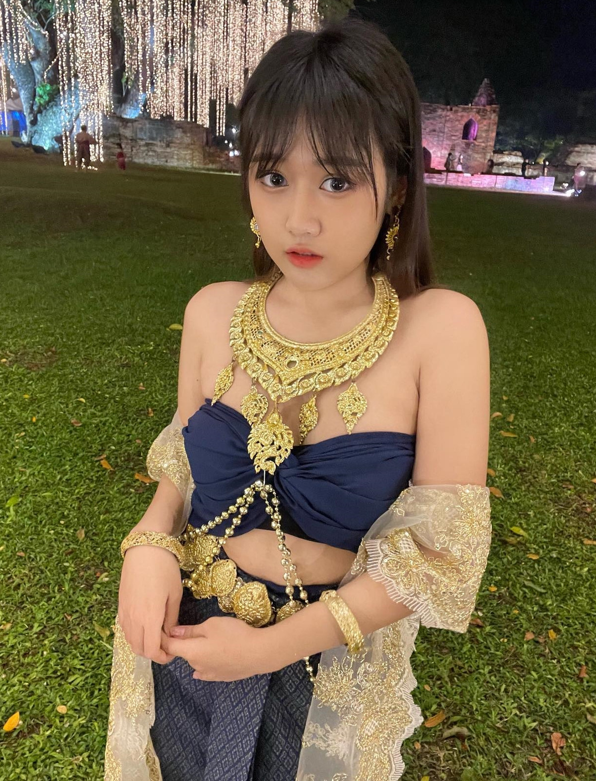 Theo tìm hiểu, Kanjana Sumala hiện đang theo học khoa Quản trị nhân sự của trường Đại học Công nghệ Rajamangala Thanyaburi, Thái Lan.