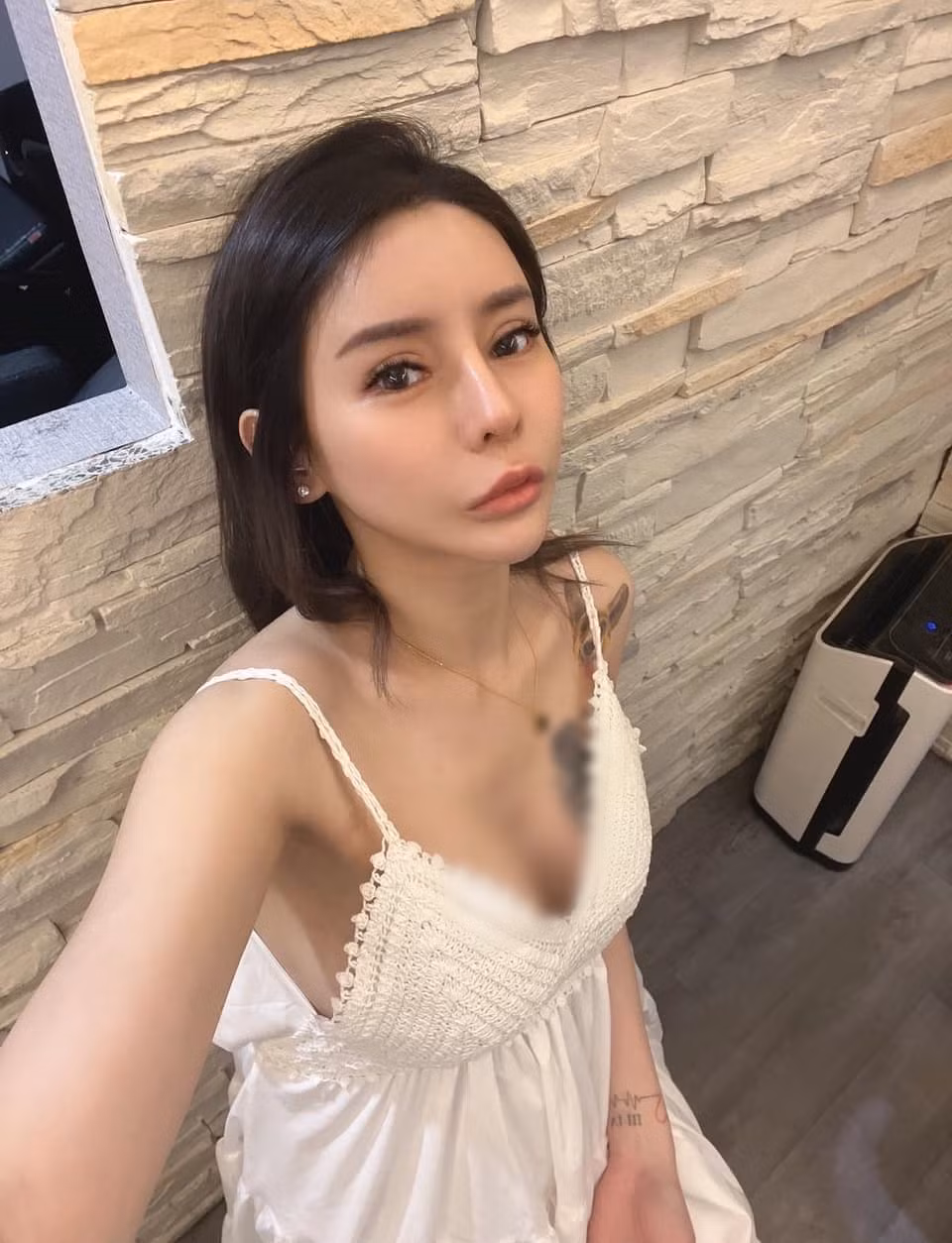 Tiền Khải Lỵ cho biết, cô rất vui vì điều đó và hi vọng sự phục vụ của mình sẽ làm hài lòng những người khách khó tính nhất.