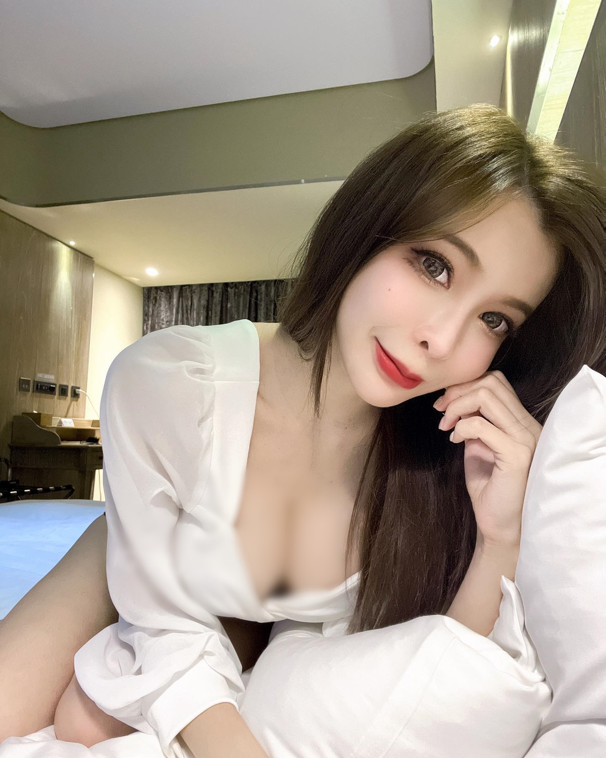 Theo cô, không có trang phục nào là quá phản cảm, đến mức không thể chấp nhận được, nhất định phải bị chỉ trích.