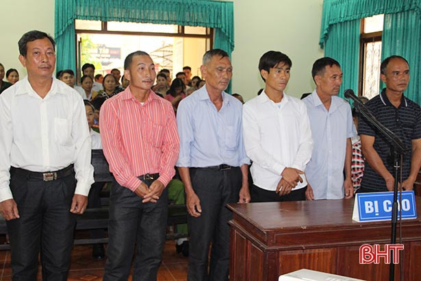 Ngay sau đó, Công an huyện Hương Khê đã phối hợp với các cơ quan chức năng điều tra vụ việc. Tháng 4/2019, TAND huyện Hương Khê (Hà Tĩnh) đưa ra tổng mức án 39 tháng tù giam cho 3 bị cáo Thái Kim Hồng, Phan Văn Hợi, Thái Đình Quy; 3 bị cáo còn lại là Phan Trọng Sơn, Thái Văn Sáng, Thái Vinh Quang mỗi bị cáo 9 tháng tù nhưng cho hưởng án treo.