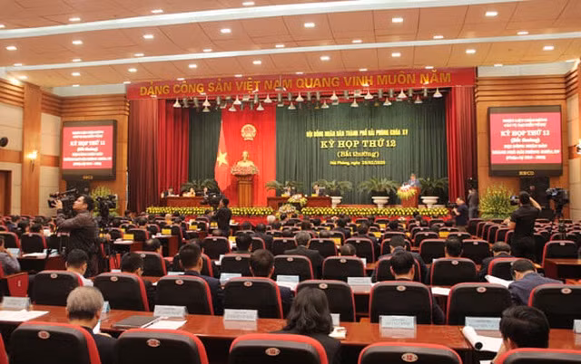 Mua cap cho quan tien ty, khong chi rieng Quang Binh gay “soc“-Hinh-2