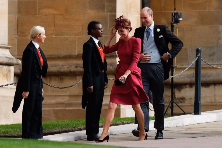 Thong diep y nghia chiec vay cuoi cua cong chua Anh Eugenie-Hinh-13