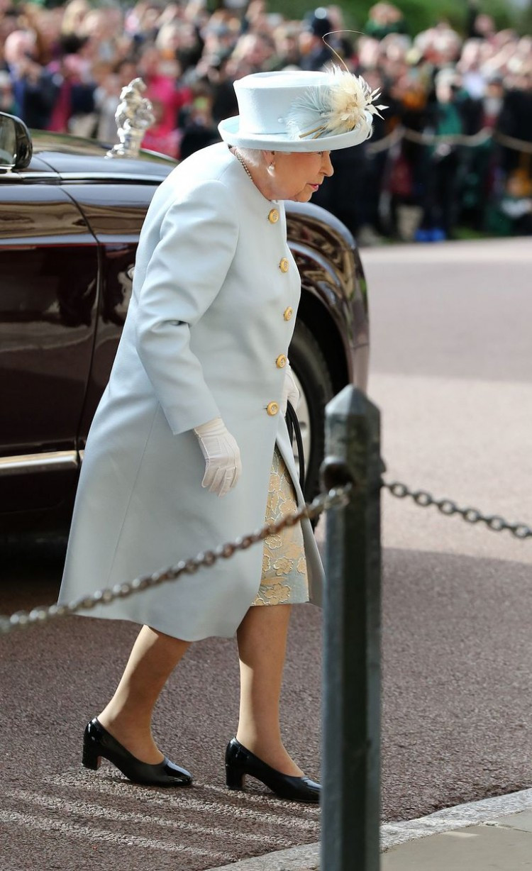 Thong diep y nghia chiec vay cuoi cua cong chua Anh Eugenie-Hinh-12