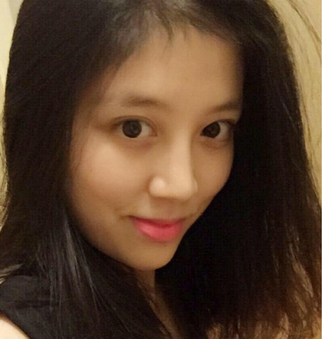 Về cuộc sống cá nhân, vợ Lâm Hùng khá kín tiếng. Cô rất hiếm khi cùng chồng xuất hiện tại các sự kiện. Ngoài chăm sóc con cái, Khánh Ngọc còn kinh doanh qua mạng để kiếm thêm thu nhập. Nói về bà xã, Lâm Hùng cảm thấy vô cùng may mắn khi gặp được người con gái tốt như vậy. Theo đó, trước đây do nổi tiếng quá sớm, nam ca sĩ khá bốc đồng và ngạo mạn. Tuy nhiên, từ khi có vợ, anh dần thay đổi tính cách, biết suy nghĩ và chín chắn hơn.