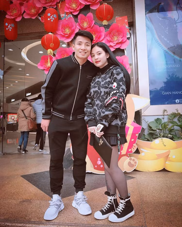 Cuoc song sang chanh dang mo uoc cua em ho trung ve Bui Tien Dung