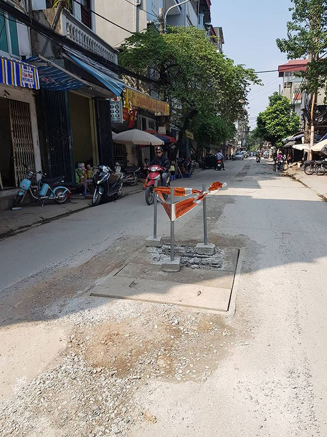 Đoạn đào đường dài gần 2km kéo đường Bạch Đằng từ đoạn ngã 3 Bạch Đằng - Cầu Đất (phường Chương Dương, quận Hoàn Kiếm) đến ngã 3 Bạch Đằng - Vân Đồn (phường Bạch Đằng, quận Hai Bà Trưng).