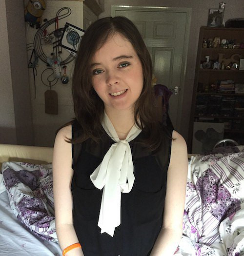 Co gai nam liet giuong suot mot thap ky vi chung benh la