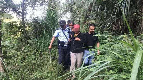 Dat bay san lon rung, chang ngo 