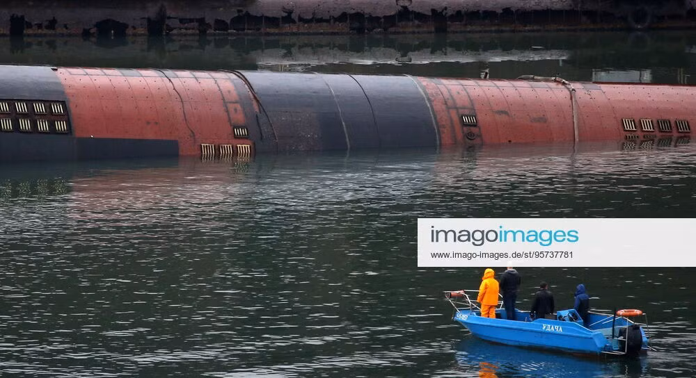 Theo thông báo thì ụ nổi PD-16 có tuổi đời rất cao, nó được đóng từ năm 1939 và đưa vào sử dụng từ năm 1941, phương tiện này tiếp nhận được những con tàu có lượng giãn nước lên đến 5.000 tấn.