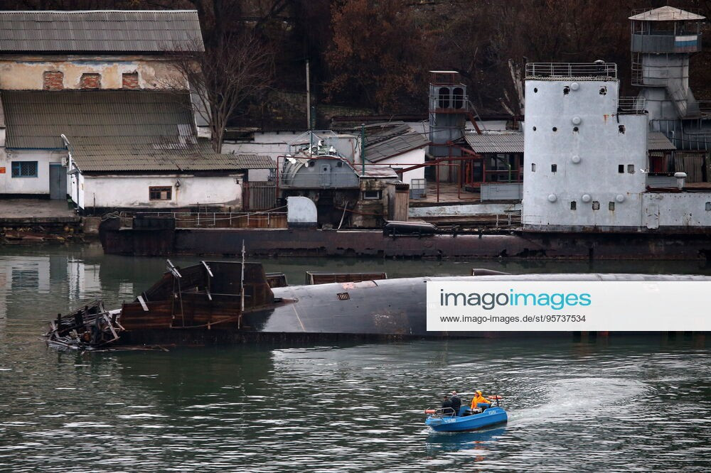 Được biết tàu ngầm B-380 đã phục vụ hải quân Liên Xô từ năm 1982. Sang đến đầu thập niên 2000, Hải quân Nga đã dự định hiện đại hóa con tàu có lượng giãn nước 3.800 tấn và chiều dài 91 m này nhưng dự án đã bị hủy bỏ.